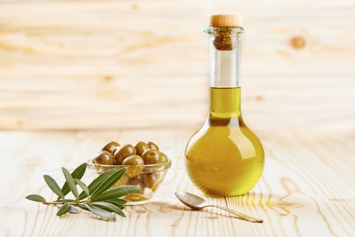Olive oil is a great comedogenic oil.