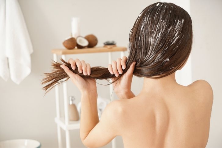 Learn how to use coconut oil for hair and stimulate it.