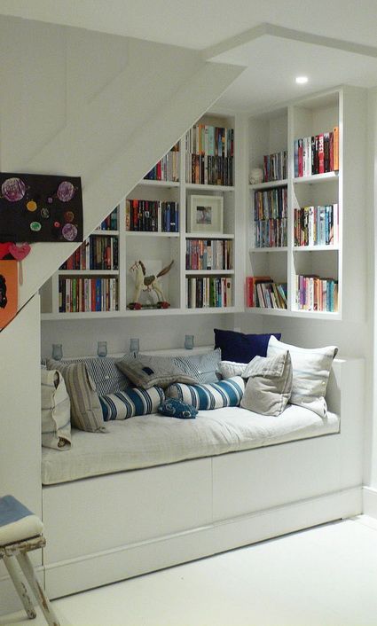 Maximize Space - Ideas for decorating small rooms