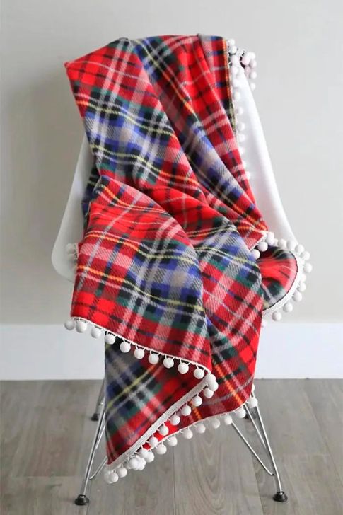 Easy to Sew Warm and Cozy Fleece Blanket.
