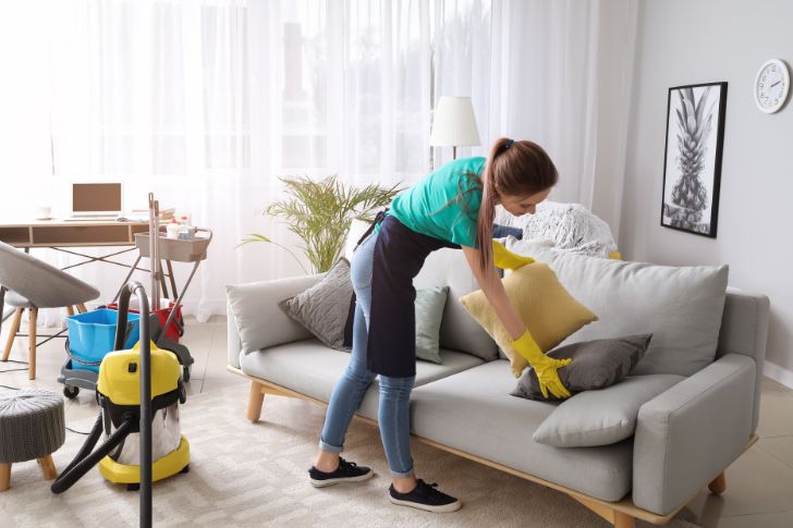 Deep Cleaning Tips for Decluttering and Motivation.