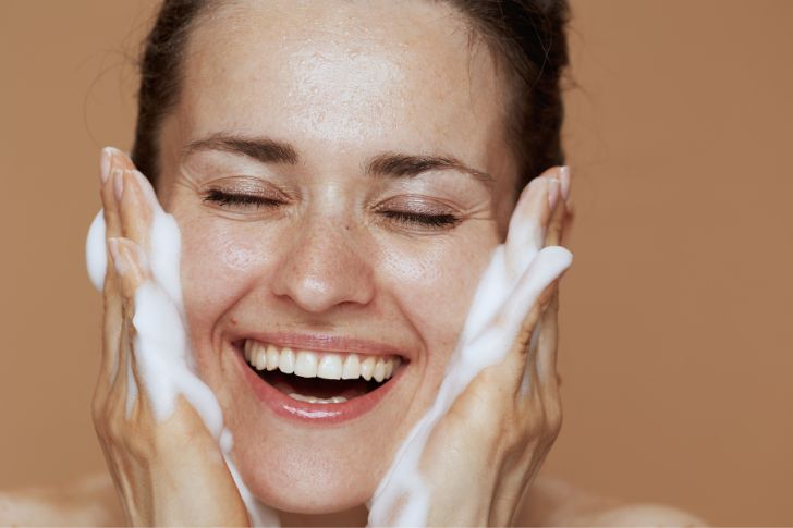 Winter Skin Care Tips by Choosing the Right Cleanser.
