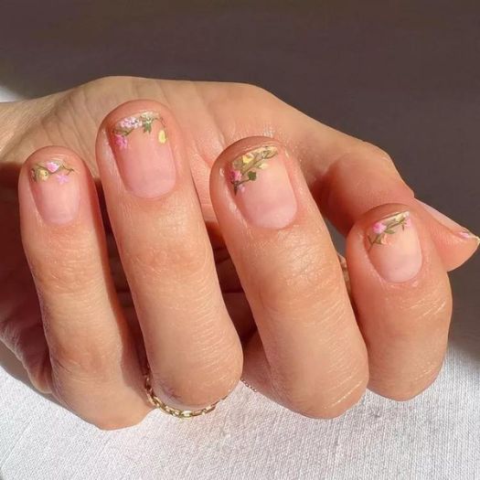Nail Art Inspired by Spring Blooms