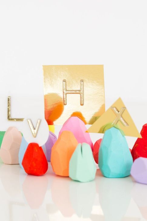 Faceted Easter Egg Place Card Holders